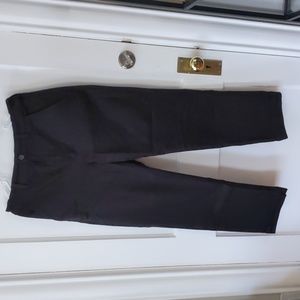 Everlane Black straight leg pant (size 10)